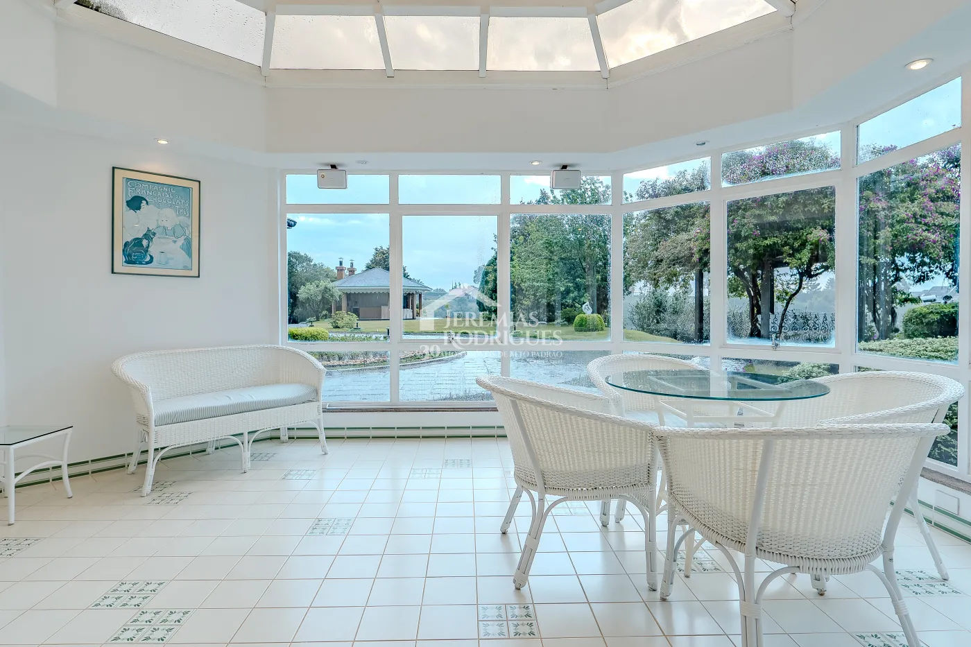 Casa com 4 suítes, 670 m² - Alto do Capivari - Campos do Jordão/SP.