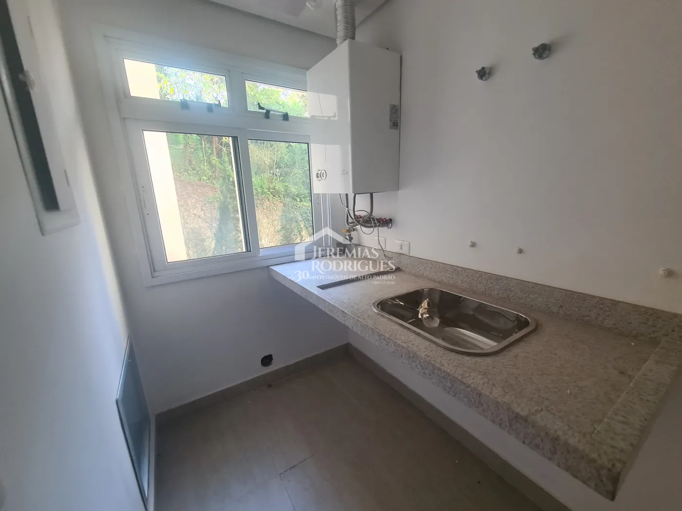 Apartamento para venda com 3 dormitórios no Condomínio Vila Americana em Campos do Jordão/SP
