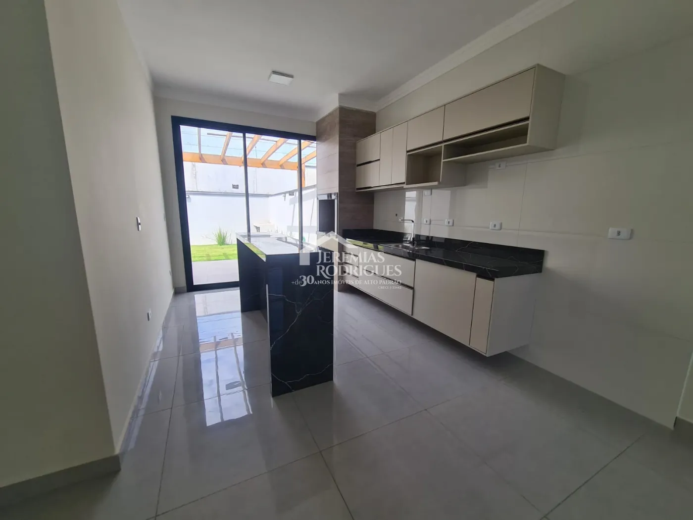 Casa com 3 dormitórios, 138 m² - Residencial Barão de Tremembé - Tremembé/SP.