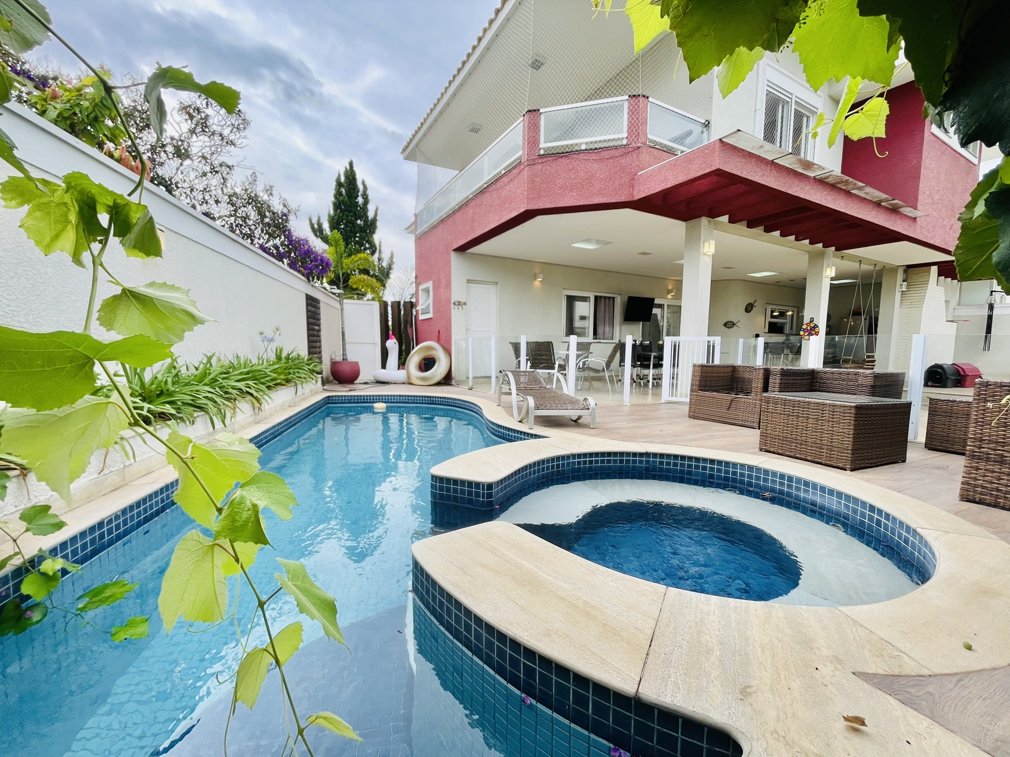 Casa para venda com 4 dormitórios no Condomínio Campos Do Conde I em Tremembé/SP