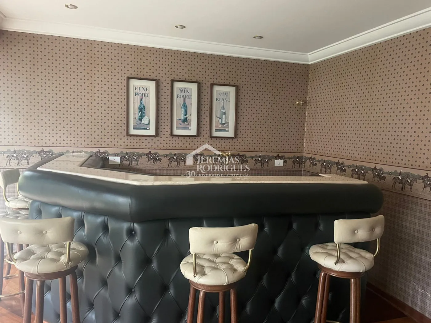 Apartamento com 3 dormitórios, 186 m² -  Condomínio Nouvelle Ville - Campos do Jordão/SP