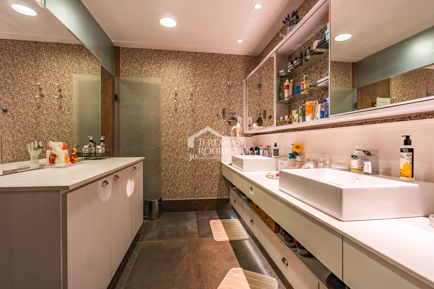 Casa com 7 suítes, 770 m² - Pedra do Fogo - Campos do Jordão/SP.