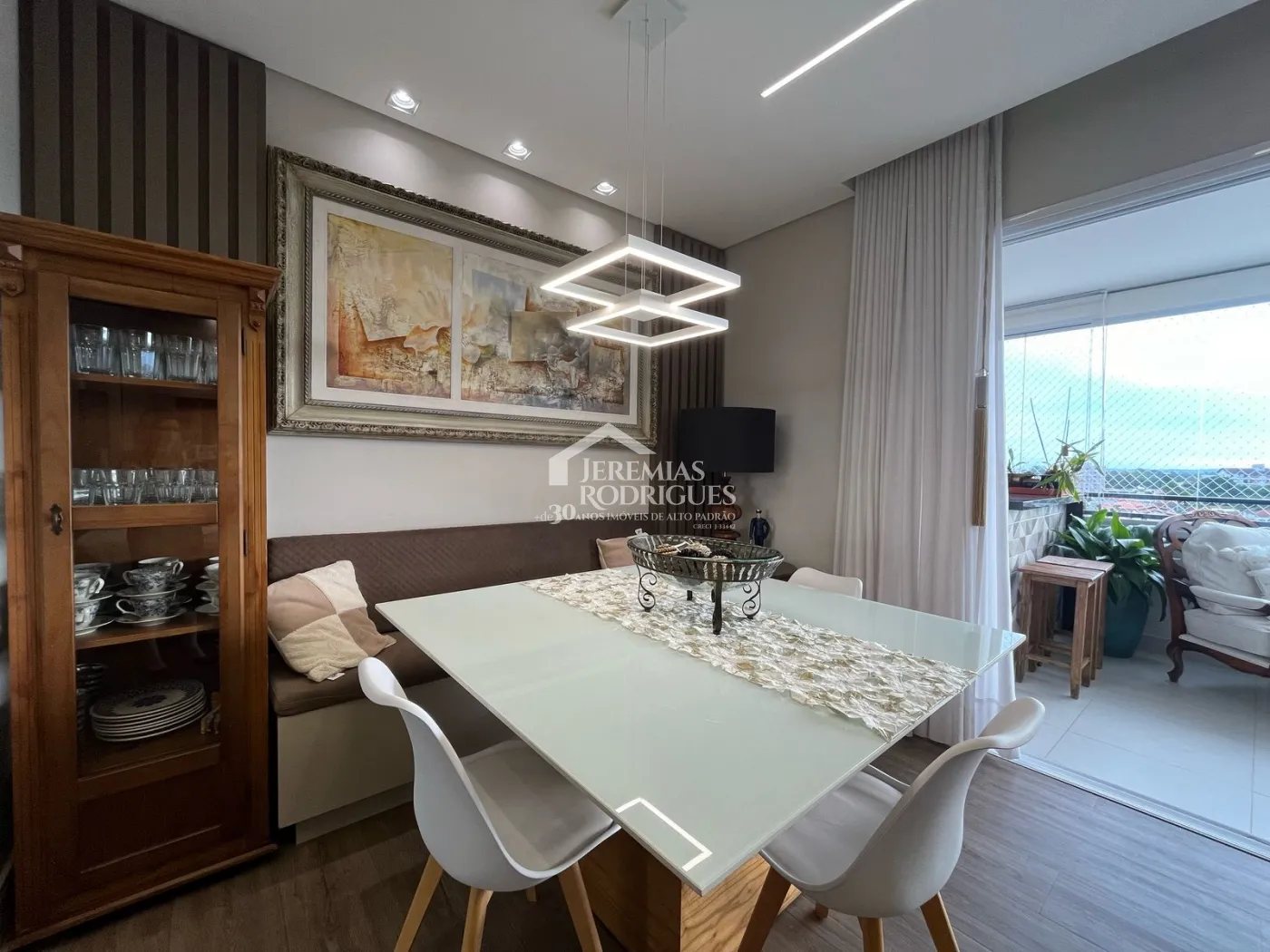 Apartamento à venda com 3 suítes, 142 m² no Condomínio Grand Terrace em Taubaté/SP.