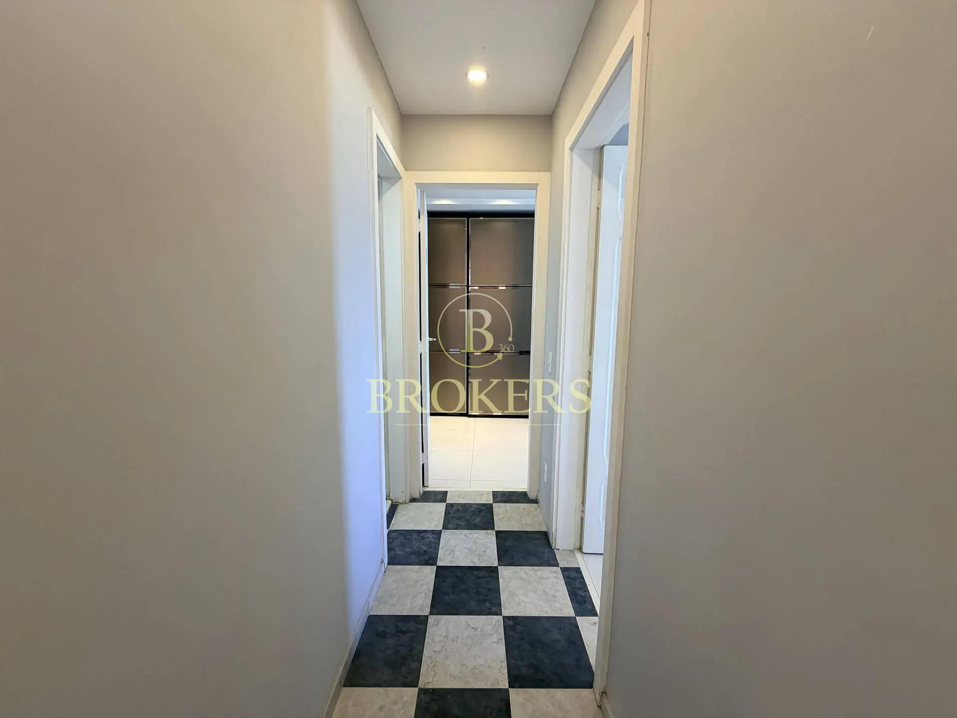 Frente mar em Copacabana: apartamento à venda de 2 quartos, andar alto com vista panorâmica, alto p — foto 8