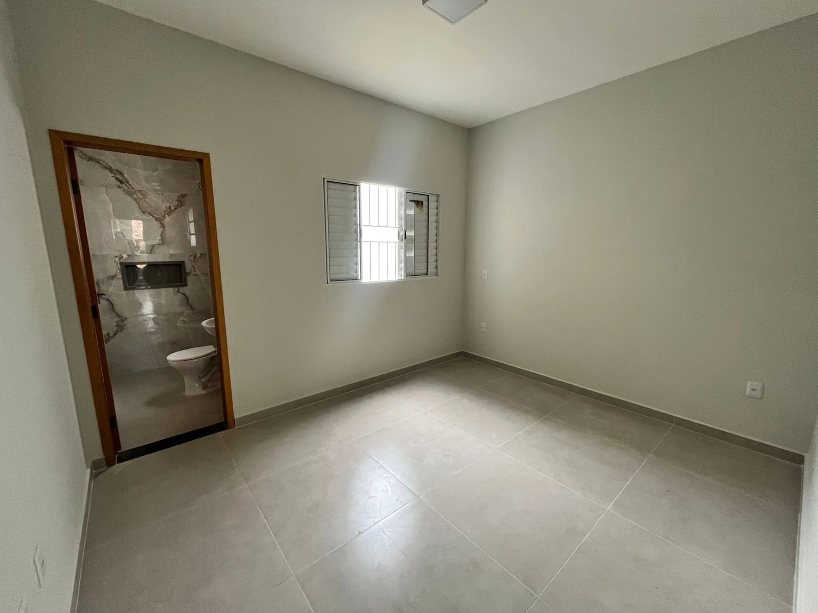 Casa com suíte no Mantiqueira em Pindamonhangaba 