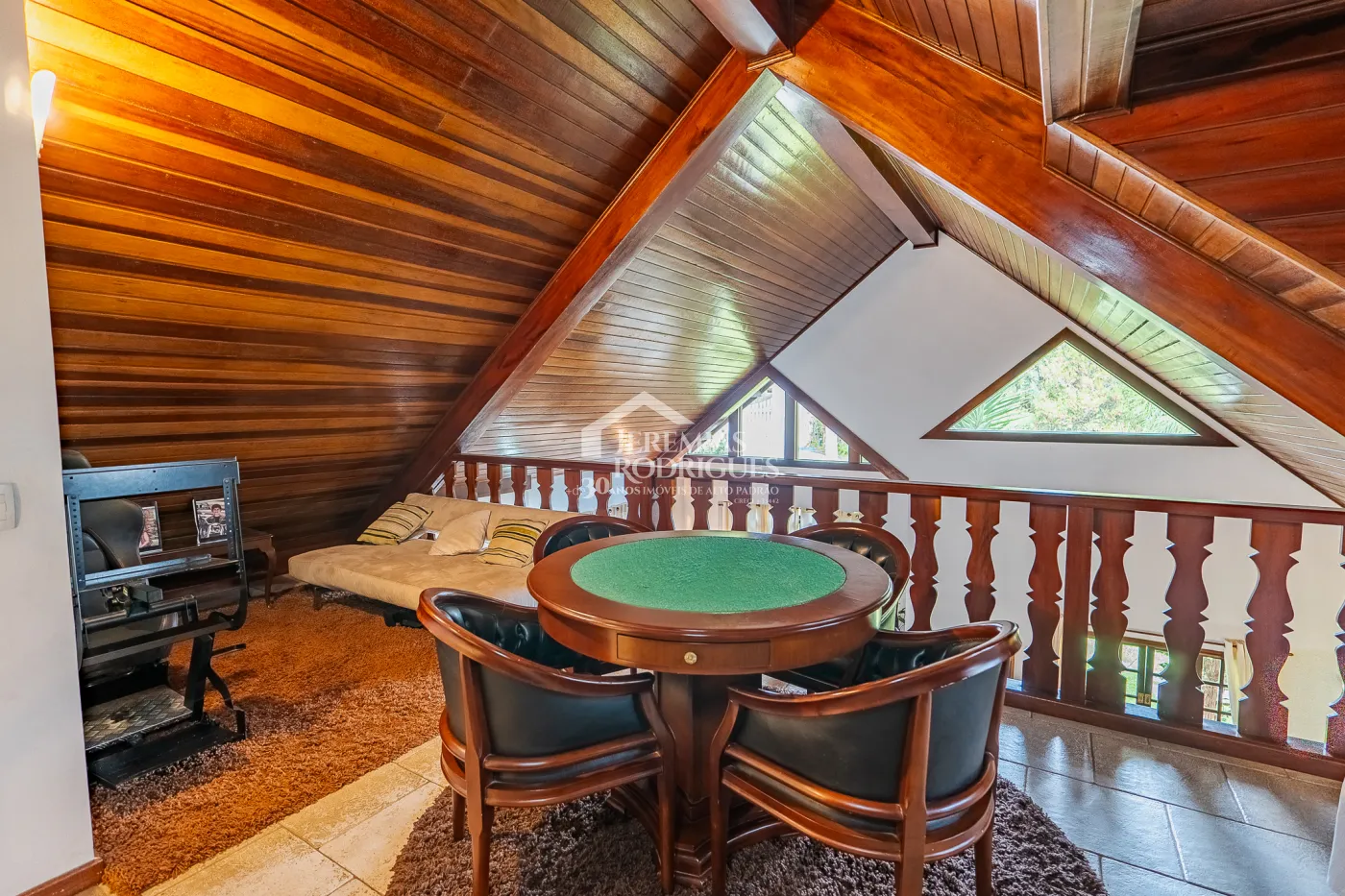 Casa com 4 dormitórios, 450 m² - Atalaia - Campos do Jordão/SP