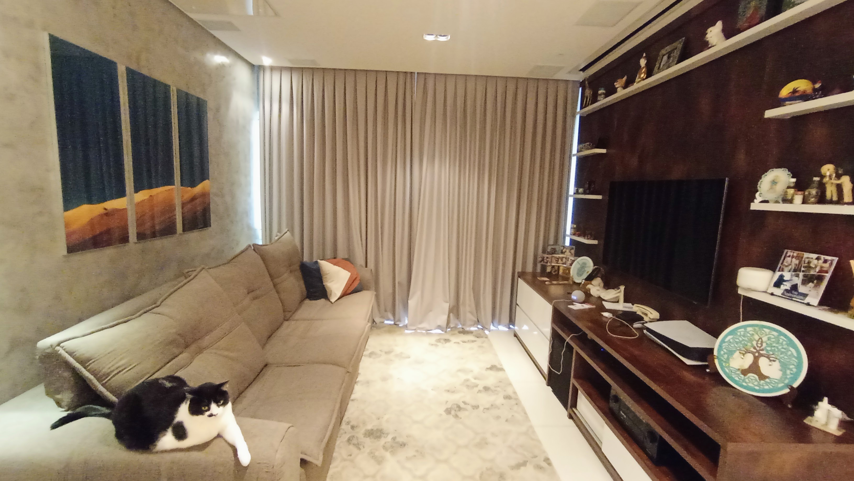 Apartamento à venda com 3 suítes no Condomínio Renaissance em Taubaté/SP.