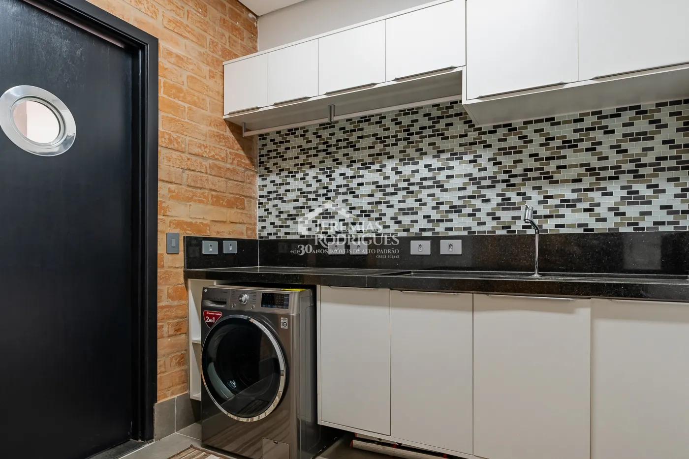 Casa com 4 suítes no condomínio Reserva Figueiredo em Campos do Jordão/SP