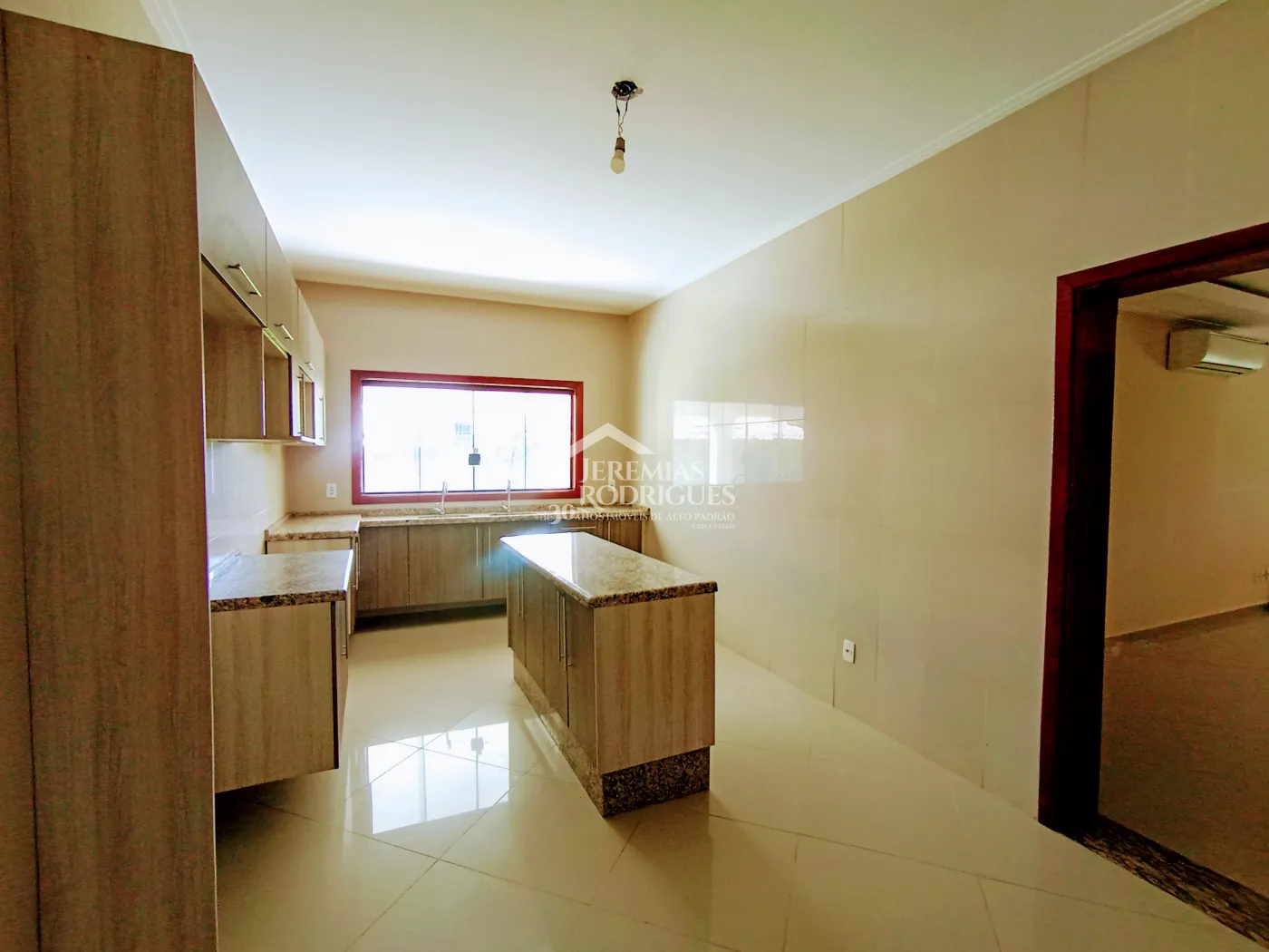 Chácara para locação com 4 dormitórios no bairro Jardim Carlota em Moreira Cesar/SP