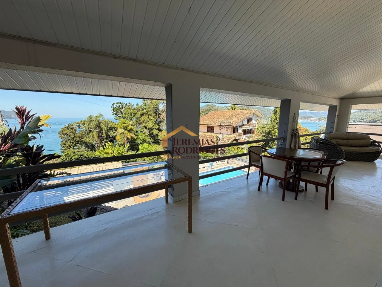 Casa à venda no Condomínio Santa Rita em Ubatuba/SP.