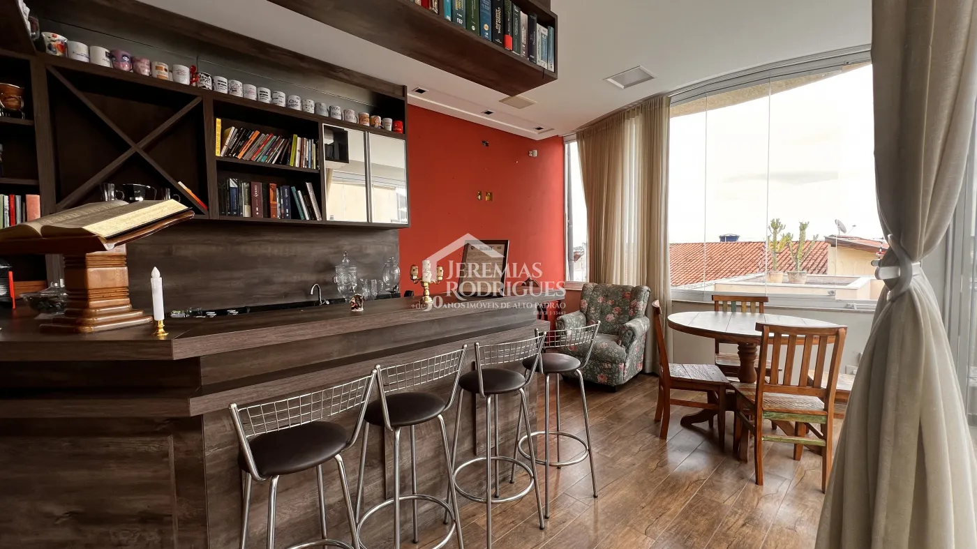 Casa com 4 dormitórios, 394 m² - Alto São Pedro - Taubaté/SP.
