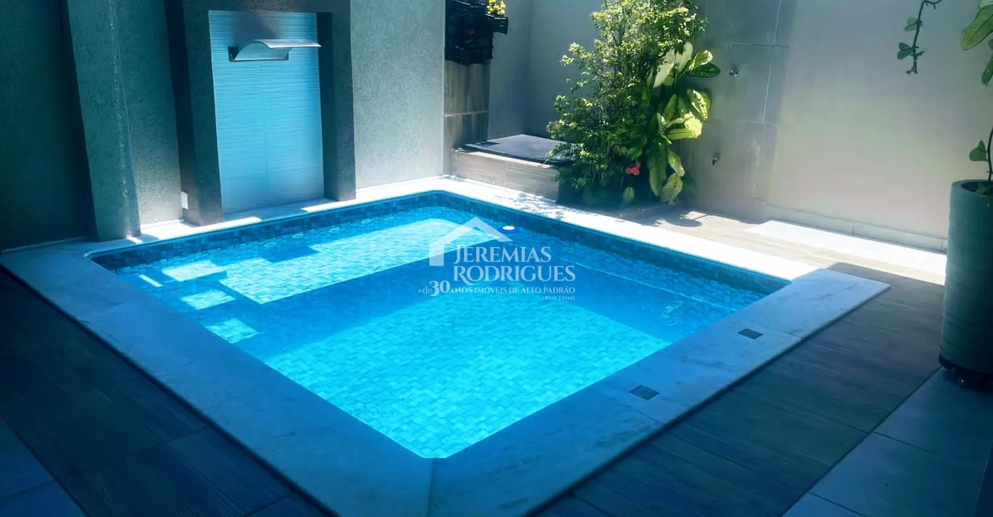 Casa à venda com 4 suítes no Condomínio Altos da Serra VI em São José dos Campos/SP