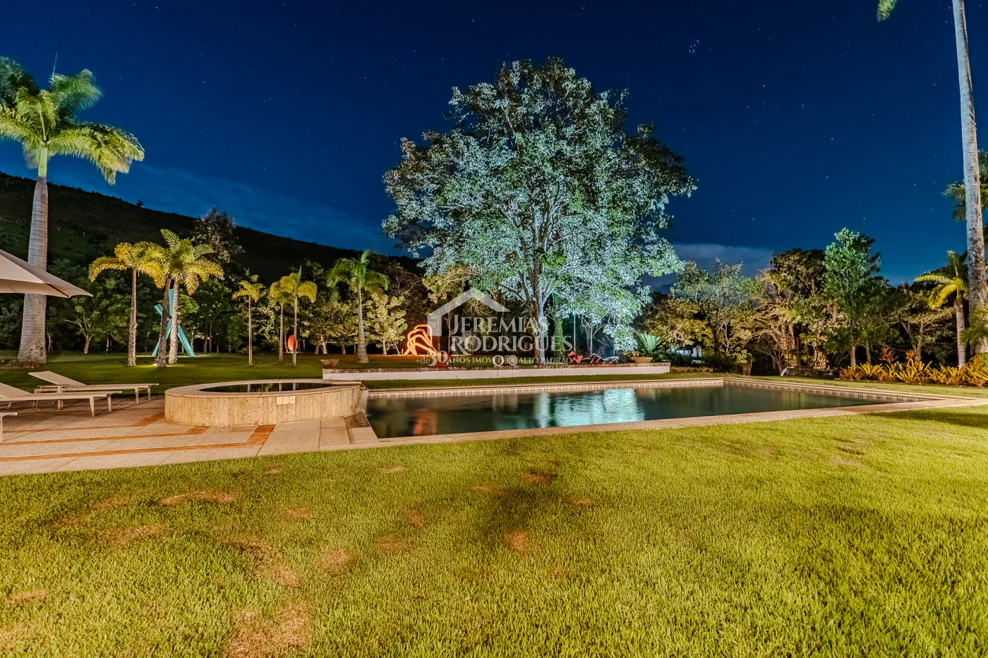 Fazenda à venda com 3.389.000,00 m² em Piraí/RJ.