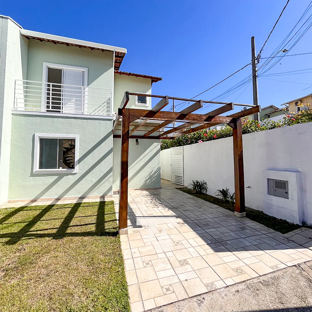 Casa nova com 3 dormitórios à venda em condomínio fechado no Jardim Cristina em Pindamonhangaba/SP