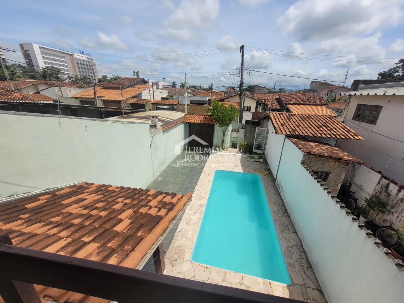 Casa para venda e locação com 3 dormitórios no bairro Bela Vista em Pindamonhangaba/SP