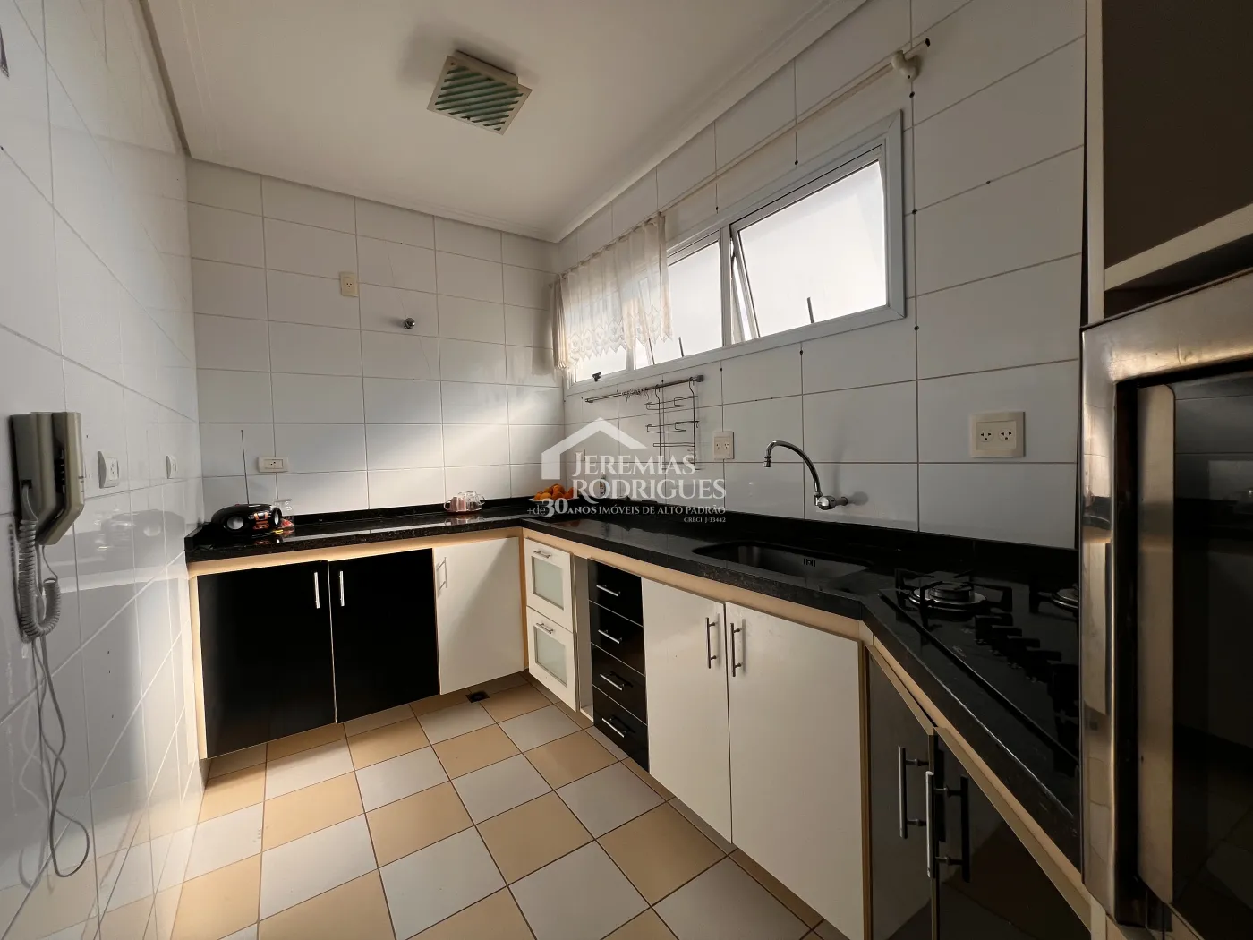 Apartamento com 2 dormitórios, 146 m² - Edifício Village Towers - Taubaté/SP.