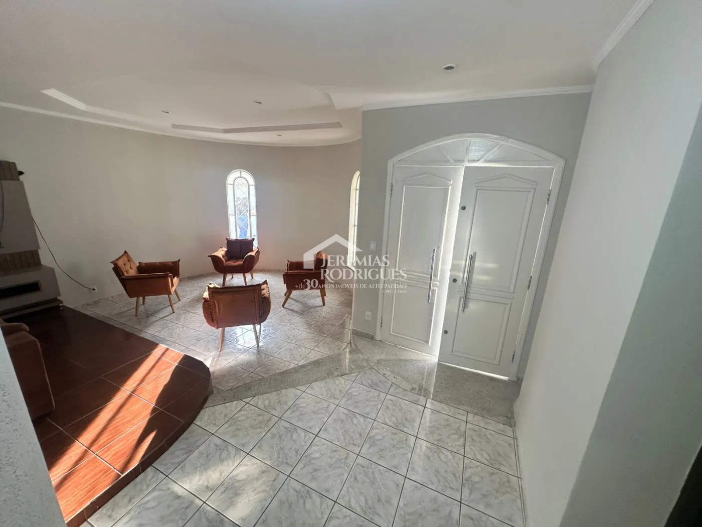 Casa para venda e locação com 3 dormitórios no bairro Jardim Residencial Doutor Lessa em Pindamonhangaba/SP