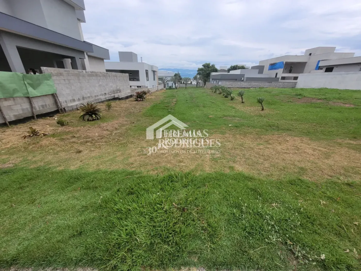Terreno com 409 m² - Condomínio Reserva dos Lagos - Pindamonhangaba/SP
