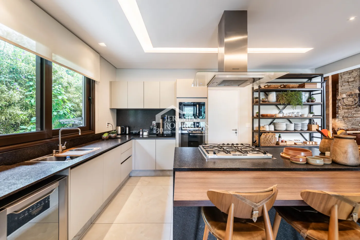 Casa para venda com 4 suítes no Condomínio Fazenda Dona Carolina em Itatiba/SP