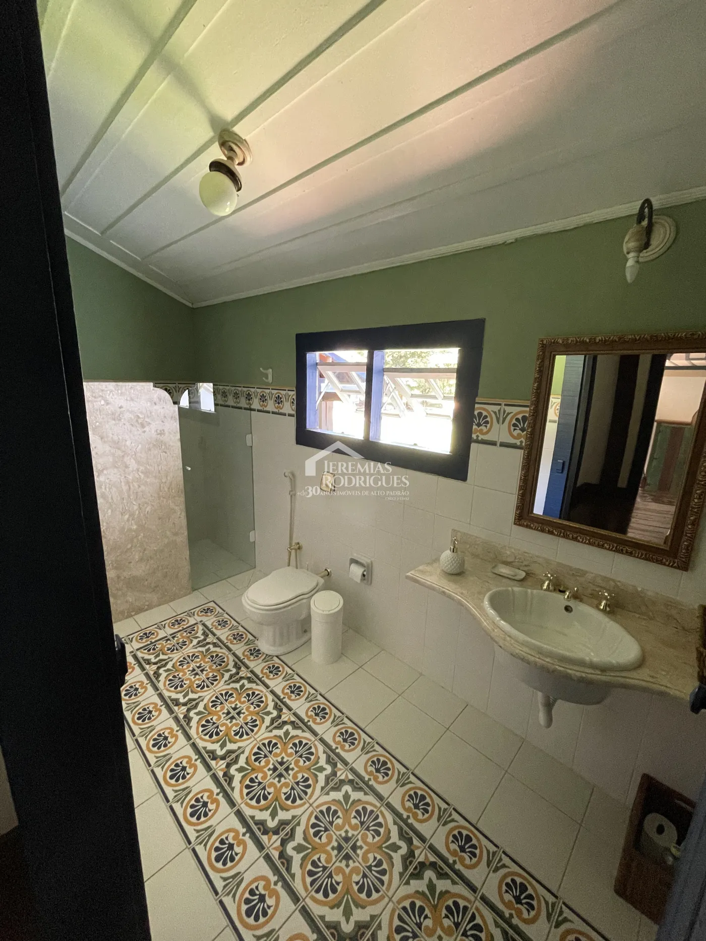 Fazenda com 12 dormitórios - Taubaté/SP