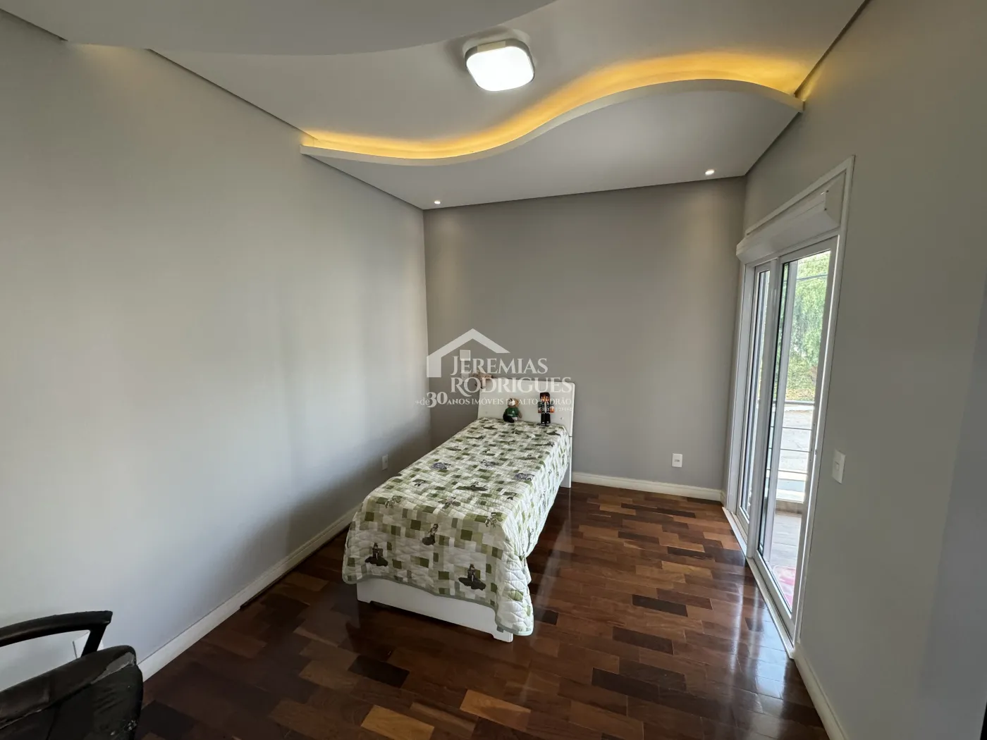 Casa com 4 dormitórios, 489 m² - Residencial Santa Helena - Caçapava/SP.