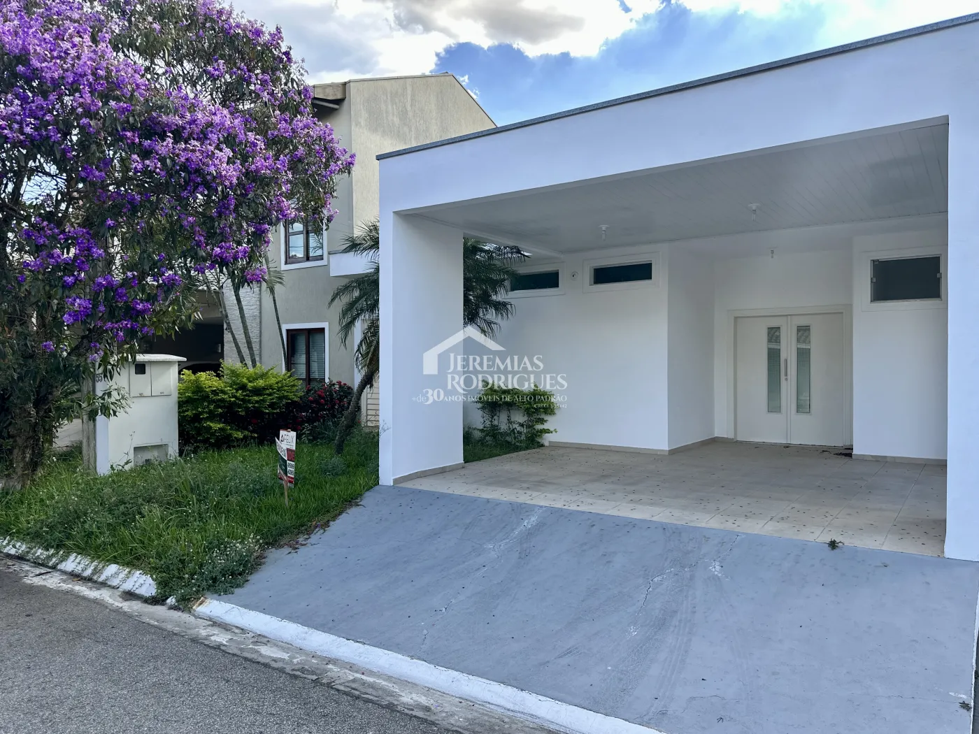Casa para venda com 3 dormitórios no Condomínio Campos Do Conde I em Tremembé/SP