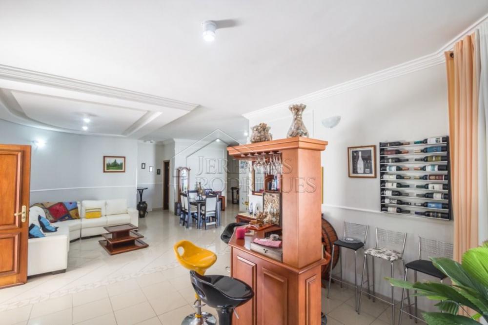 Casa à venda por R$ 2.500.000,00 - Pindamonhangaba/SP