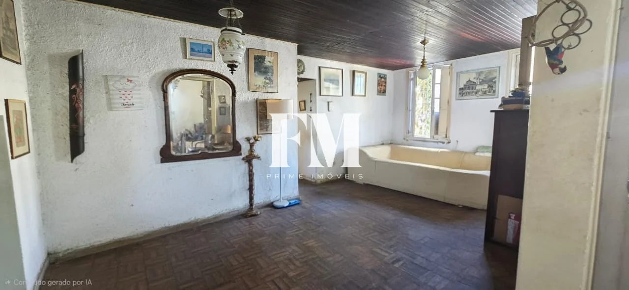 Oportunidade Única de Investimento em Santa Teresa! R$ 3.200/m² Casarão Histórico no Largo das Neves. - foto 8