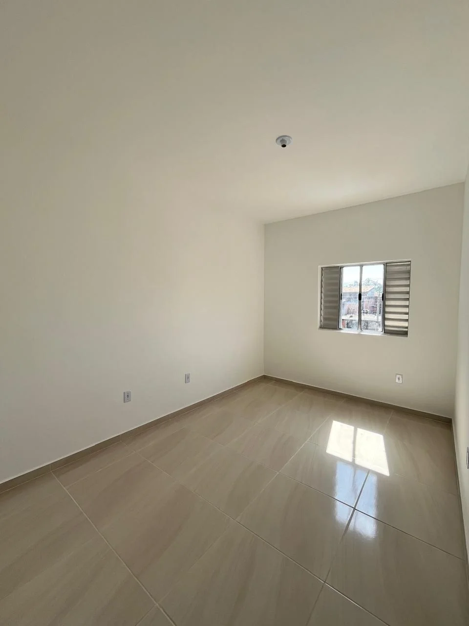 Sobrado novo à venda no Cidade Jardim, Pindamonhangaba – 2 quartos, 65m²