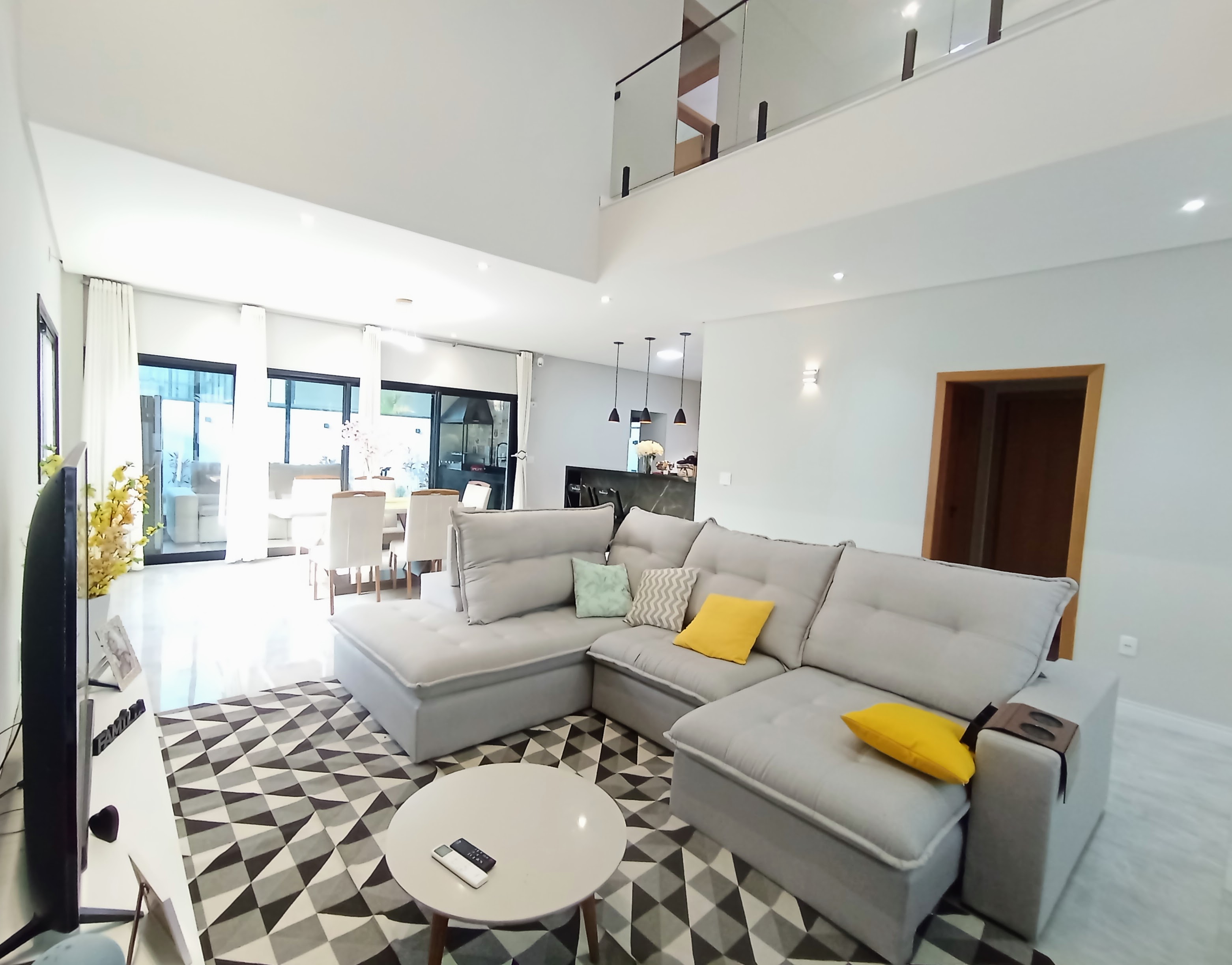 Casa à venda com 4 dormitórios no Condomínio Cyrela Landscape em Taubaté/SP.