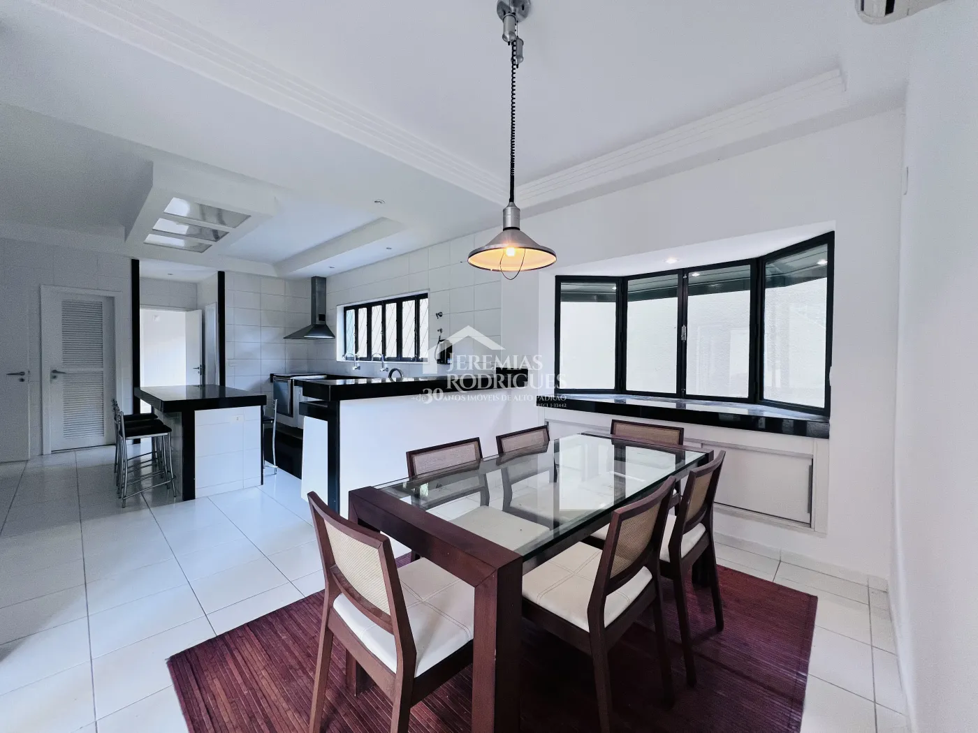 Casa com 8 dormitórios, 900 m² - Condomínio Portal da Serra - Taubaté/SP