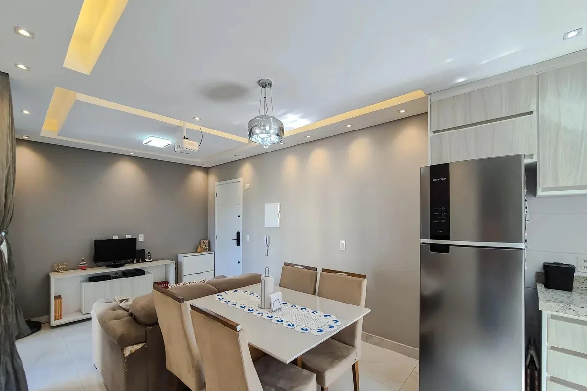 Oportunidade no Centro de SBC: Apartamento Moderno de 74m², 2 Suítes, Varanda Gourmet e 2 Vagas Livres – Abaixo do Valor de Avaliação!