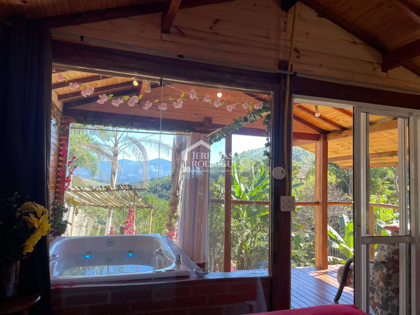 Casa com 2 suítes, no Pinhalzinho em Santo Antônio do Pinhal/SP