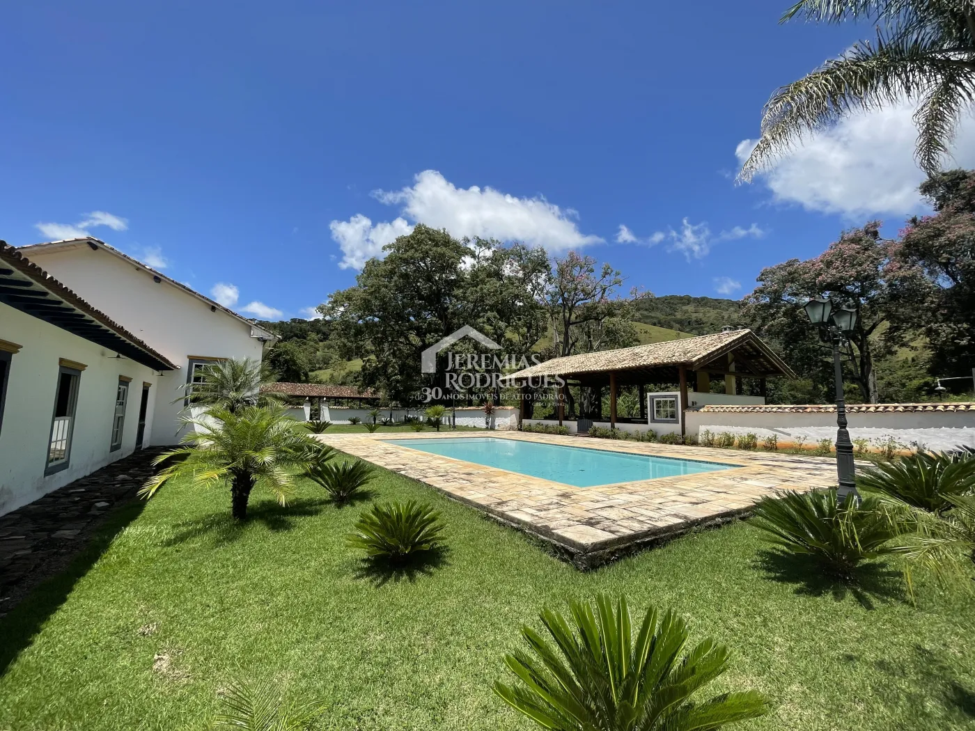 Fazenda com 12 dormitórios - Taubaté/SP