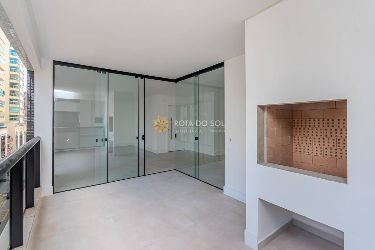 Fiori Del Mare Apartamento 3 Suítes e 2 Vagas em Meia Praia Itapema SC