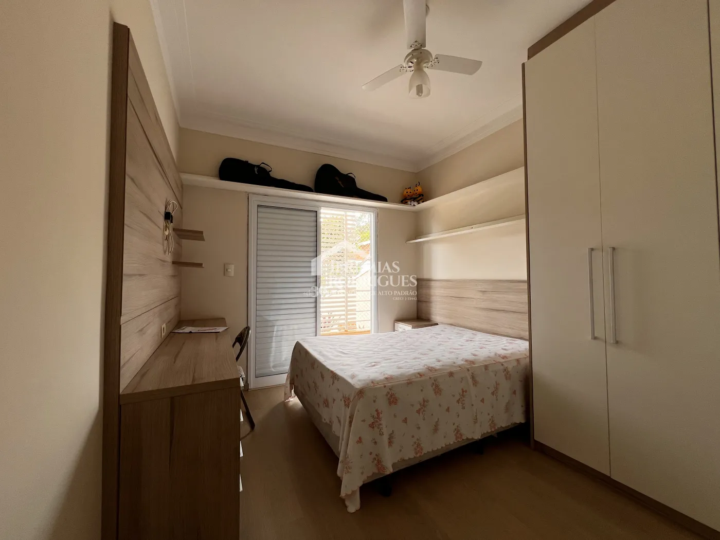 Casa com 4 dormitórios, 394 m² - Alto São Pedro - Taubaté/SP.