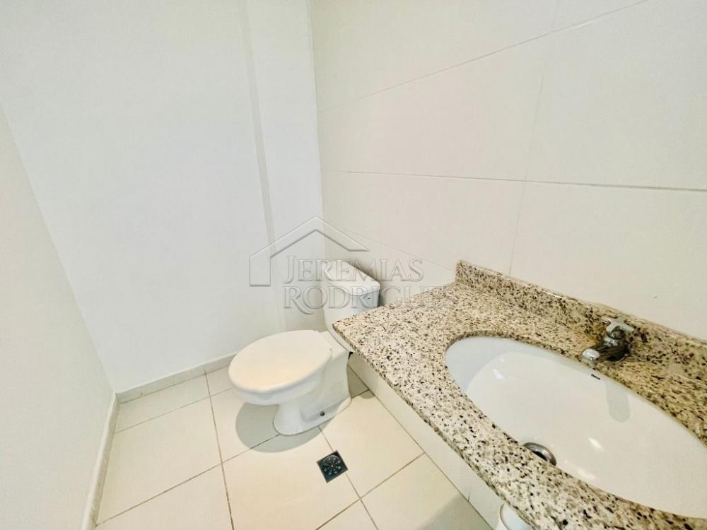Comercial comercial para locação no Centro em Taubaté/SP.