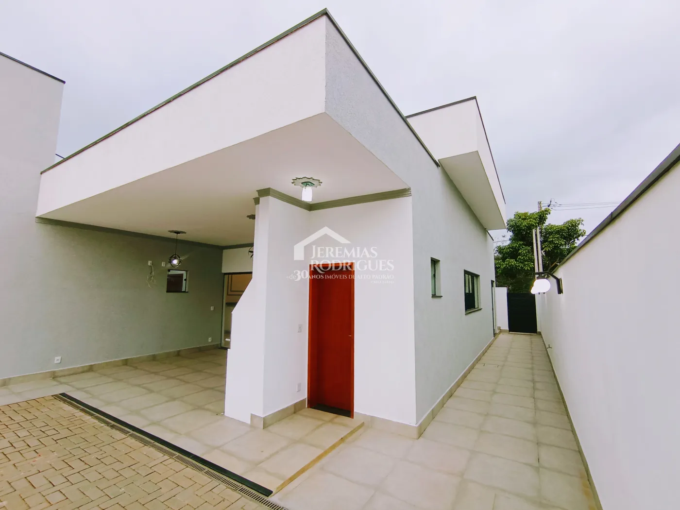 Casa para venda e locação com 3 dormitórios, no Condomínio Colonial Village II em Pindamonhangaba/SP