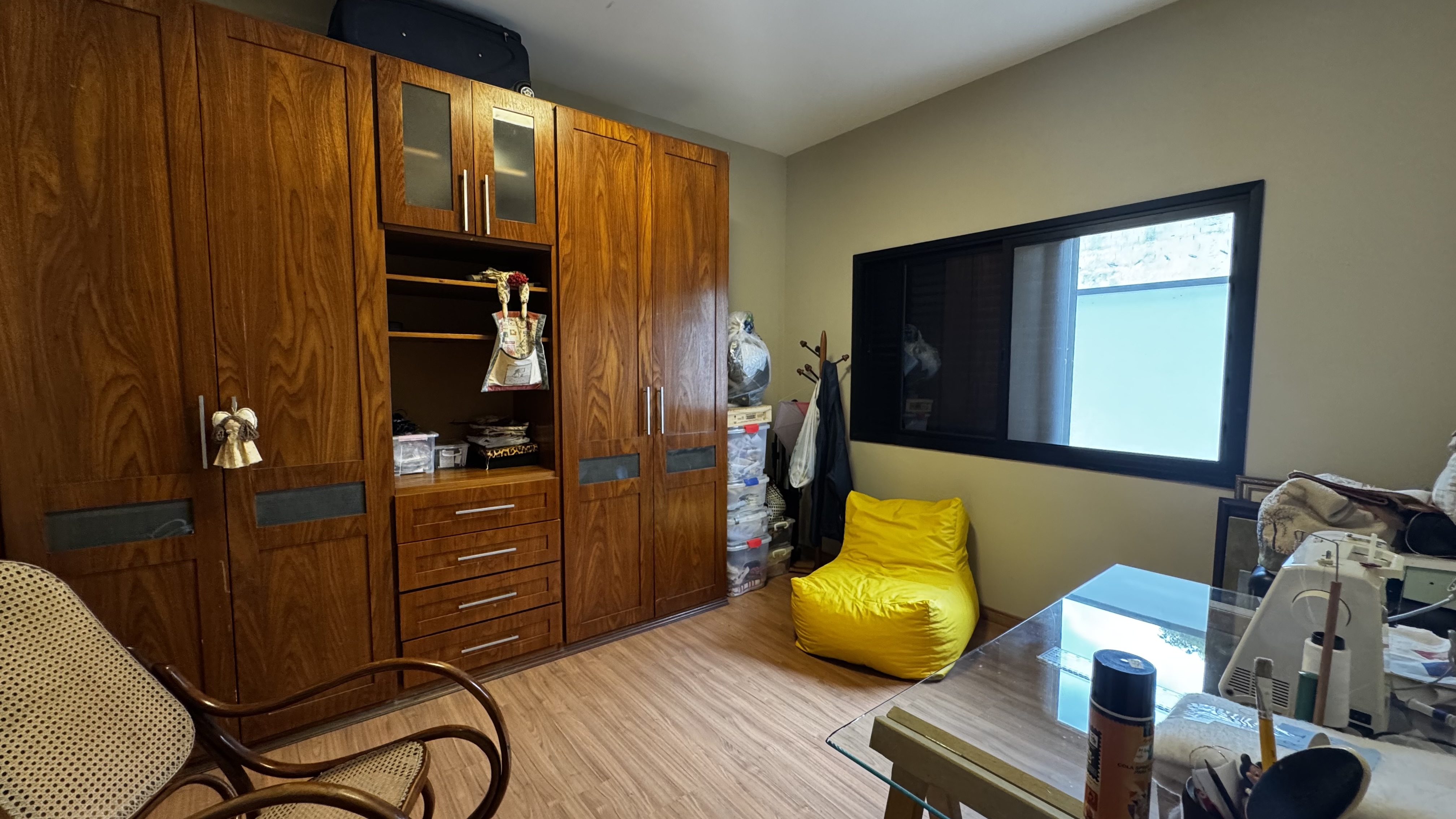 Casa à venda com 3 dormitórios no Condomínio Reserva Bonsucesso em Pindamonhangaba/SP.