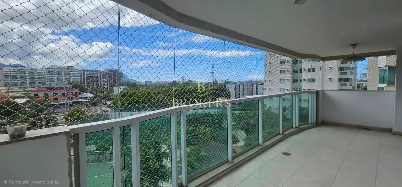 Oportunidade - Avenida Embaixador Abelardo Bueno - Barra Olímpica. Varanda, 2 quartos sendo 1 suíte