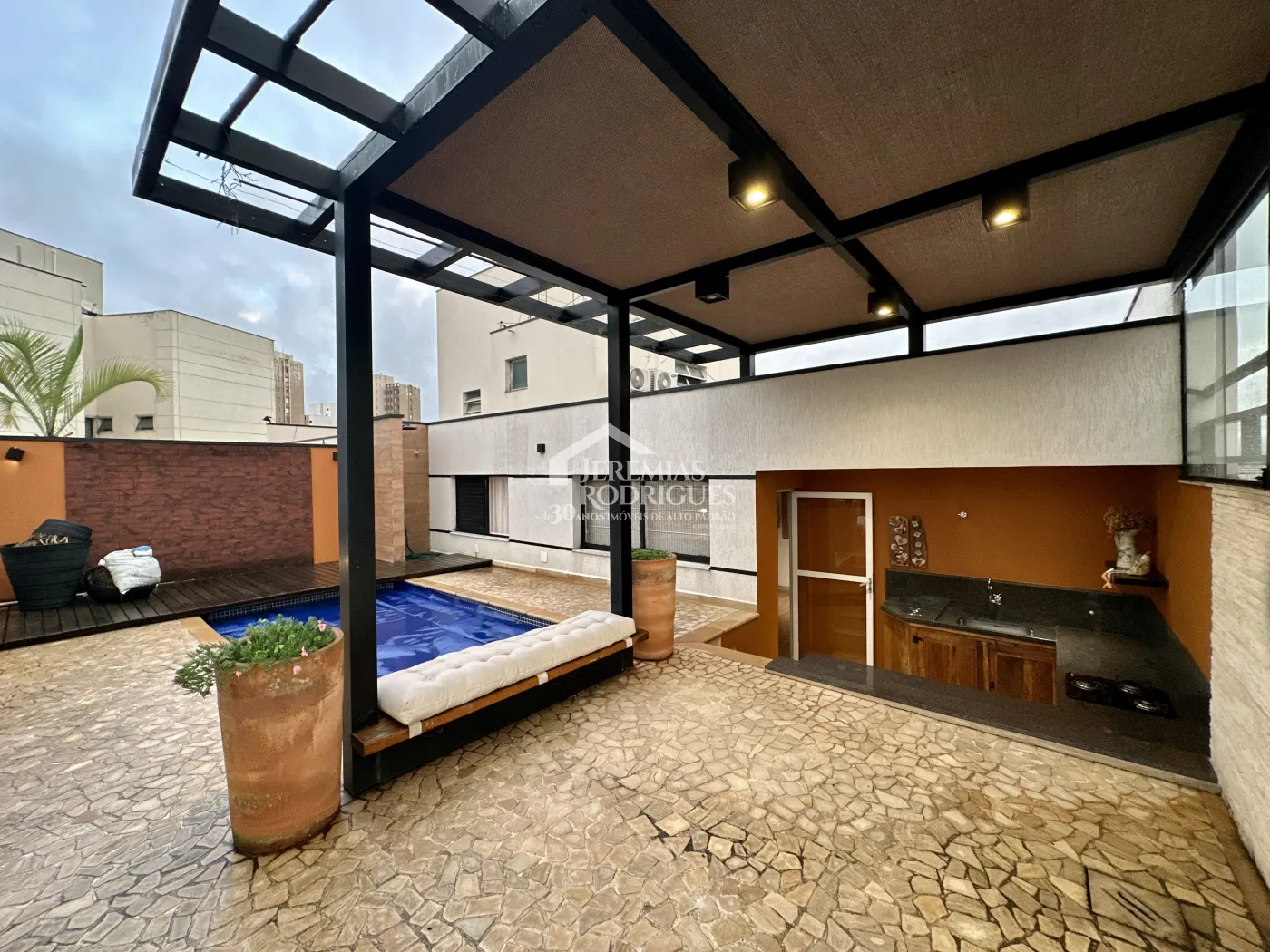 Apartamento com 2 dormitórios, 171 m² - Edifício Solar dos Juritis - Taubaté/SP.
