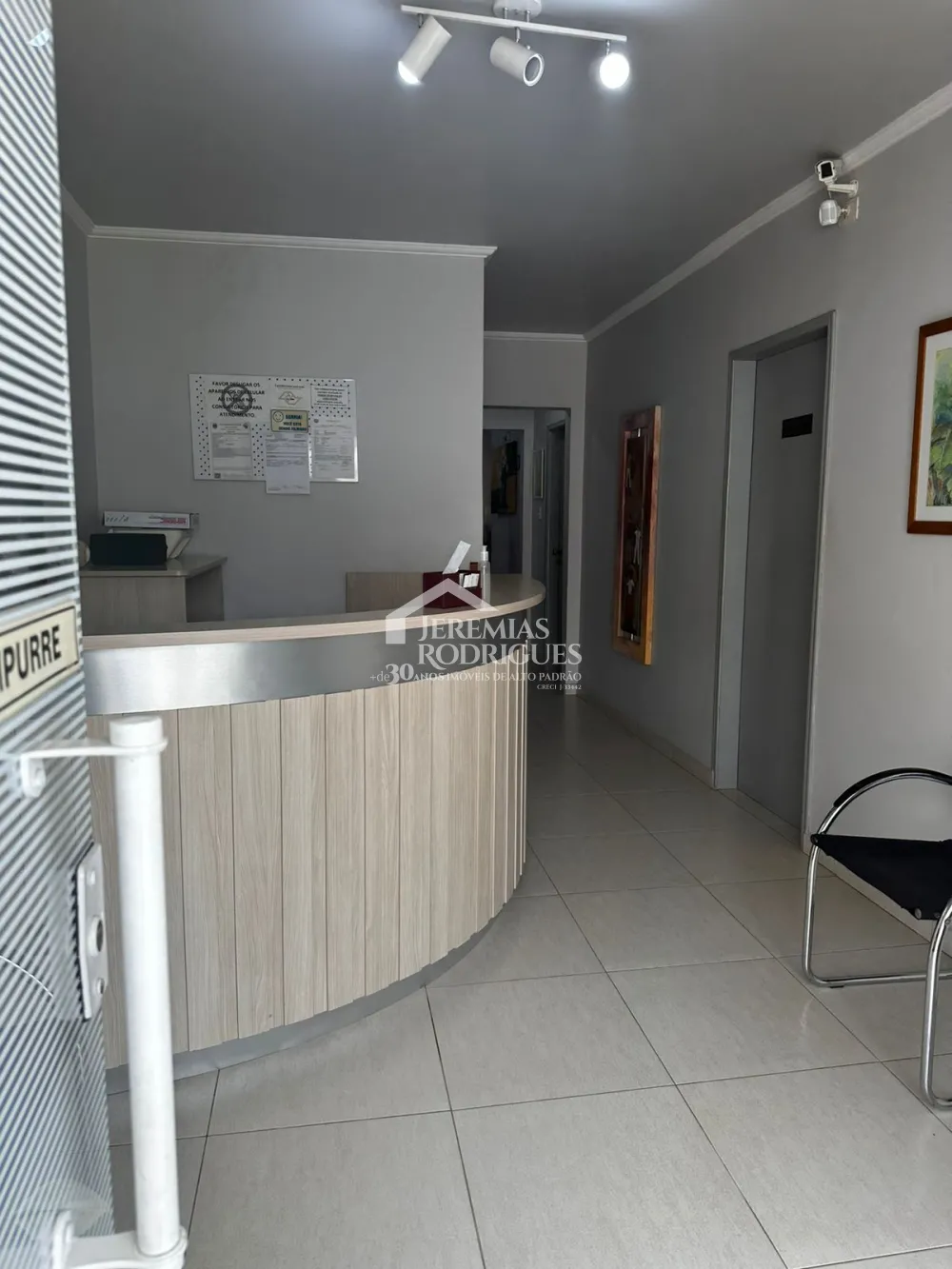 Casa à venda com 6 dormitórios no bairro Jardim das Nações em Taubaté/SP.