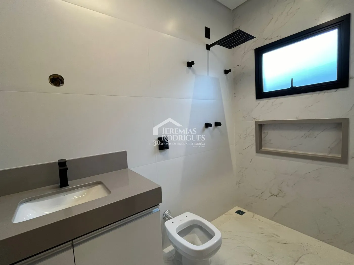 Casa à venda com 3 suítes no Condomínio Cyrela Landscape em Taubaté/SP.