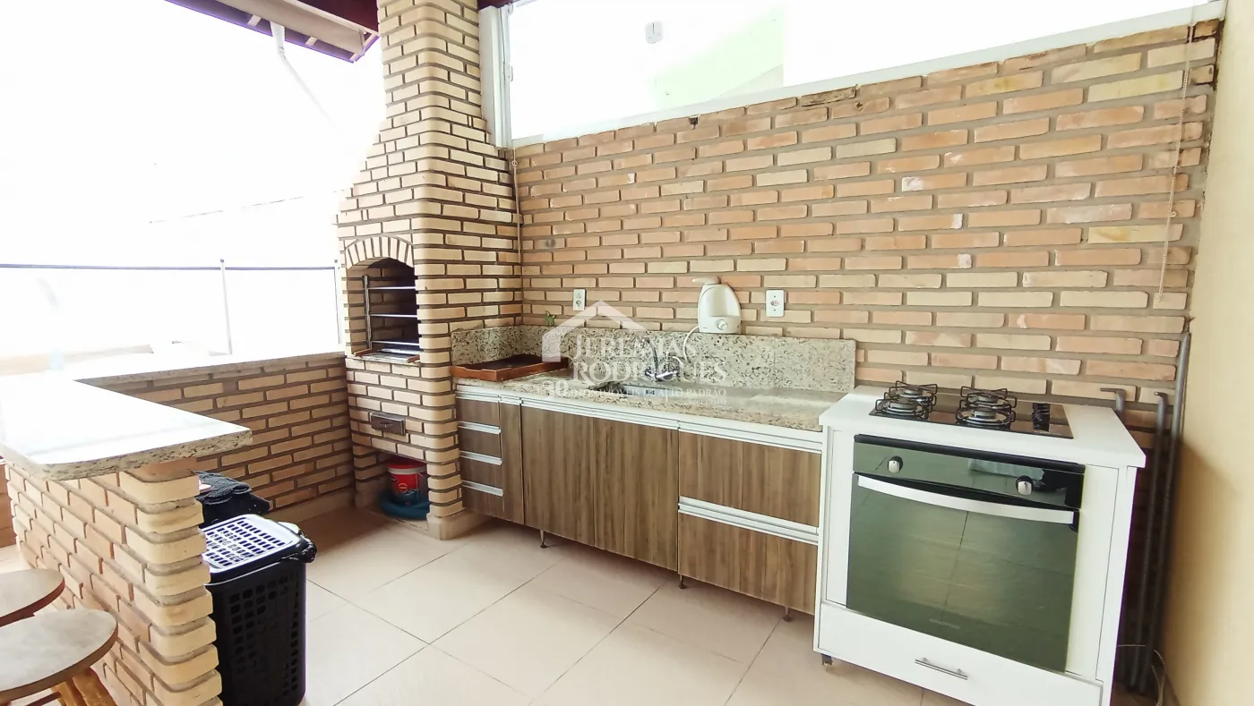 Casa para venda e locação com 4 dormitórios no Condomínio Jatobá em Tremembé/SP.