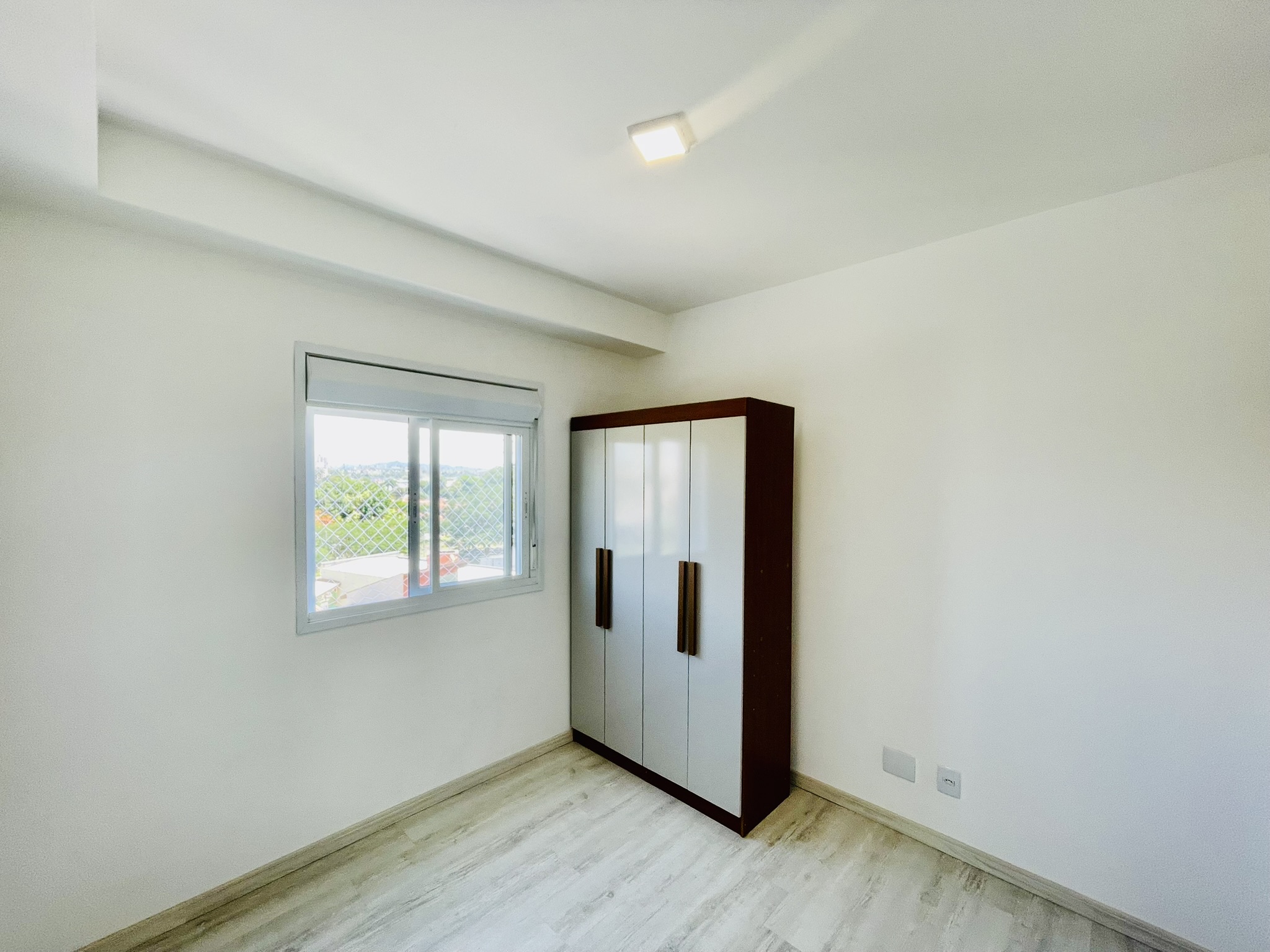Apartamento à venda com 2 dormitórios, 108 m² no Condomínio Syrah Residence em Taubaté/SP.
