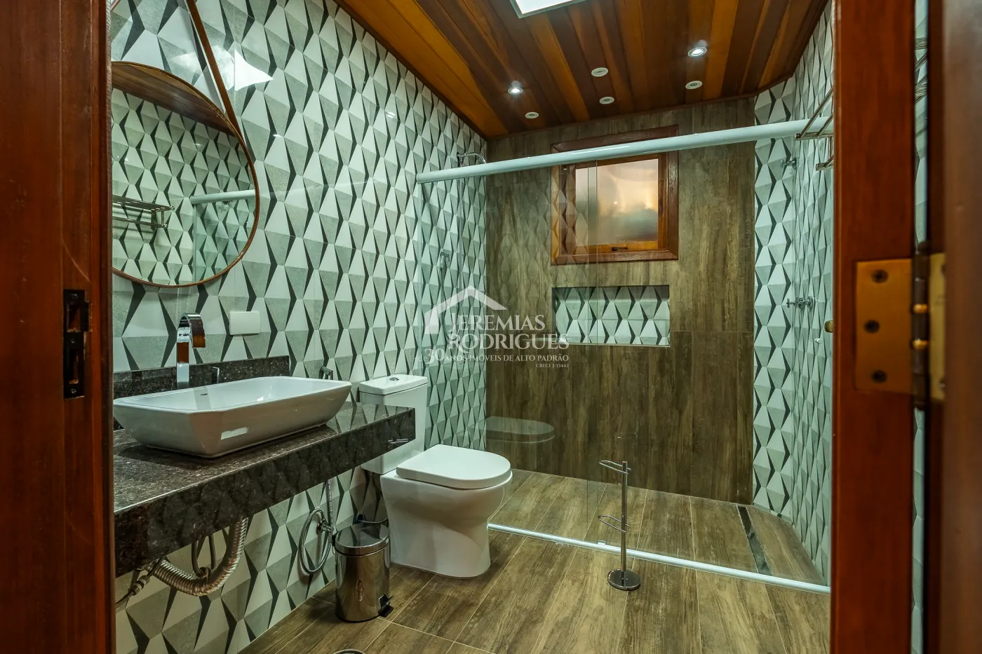 Casa com 5 suítes, 950 m² - Alto do Capivari - Campos do Jordão/SP