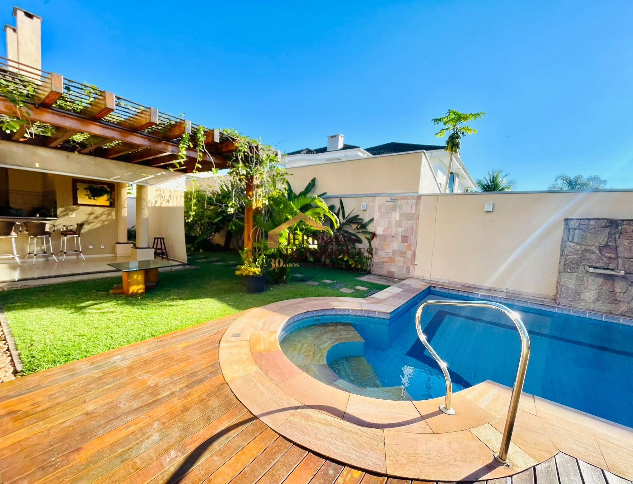 Casa para locação e venda no Taubaté Village em Taubaté/SP.