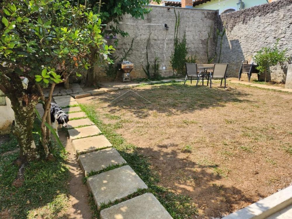 Casa à venda com 4 dormitórios no bairro Alto do Tabaú em  Pindamonhangaba/SP.