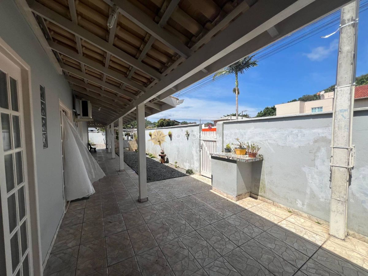 Casa à Venda 3 Quartos e 2 Vagas em Perequê Porto Belo SC — foto 15