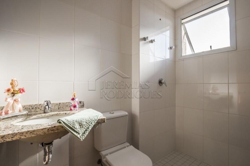 Apartamento à venda com 4 suítes no Condomínio Des Arts em Taubaté. 